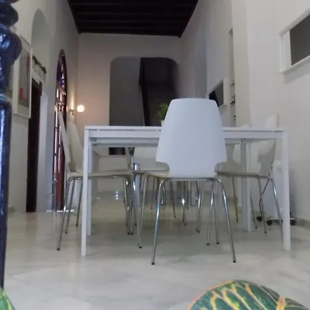 Residencia Viriato Hostel Σεβίλλη